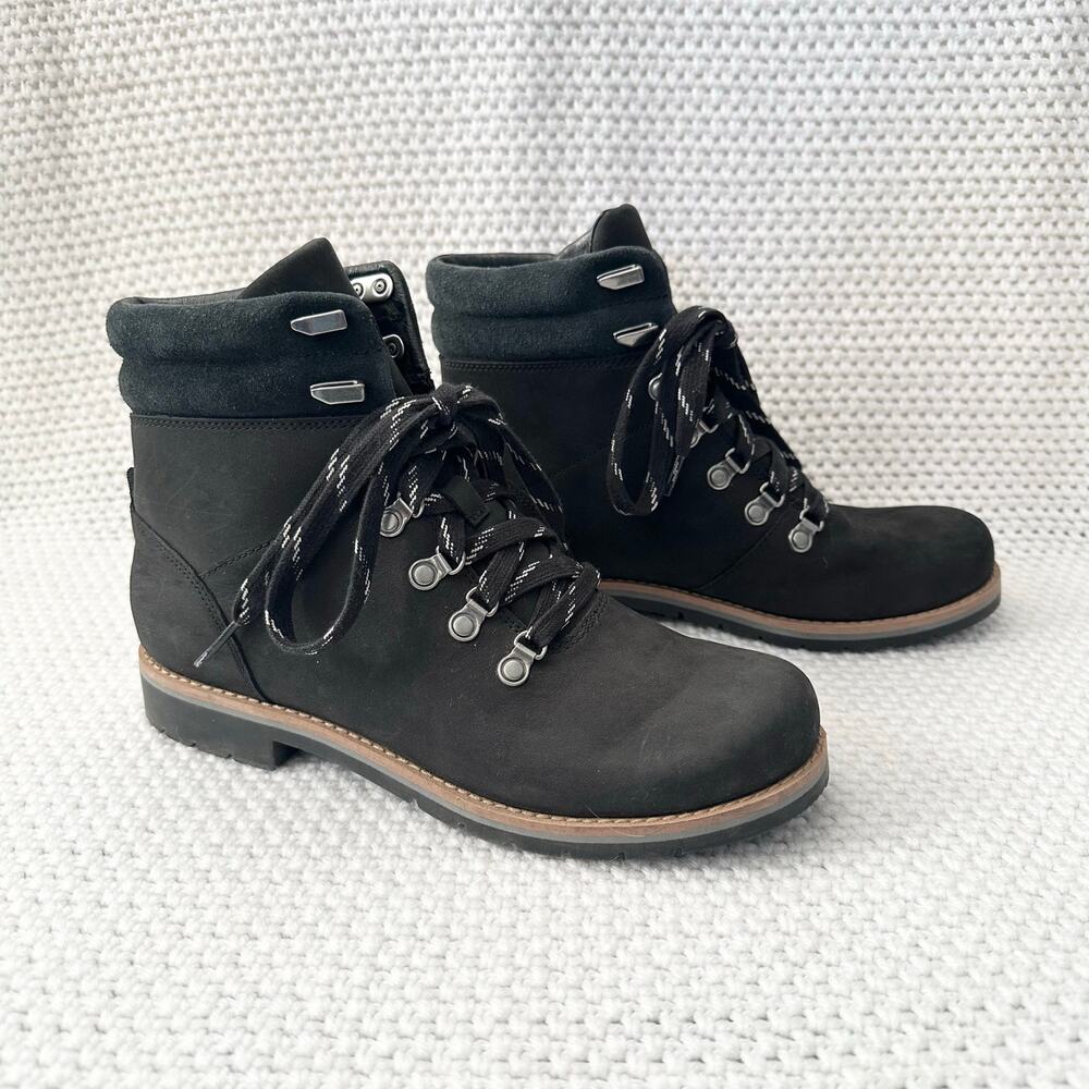 Chaco Black Leather Cataluna Explorer Lace Up Gorpcore Ankle Boots 8.5